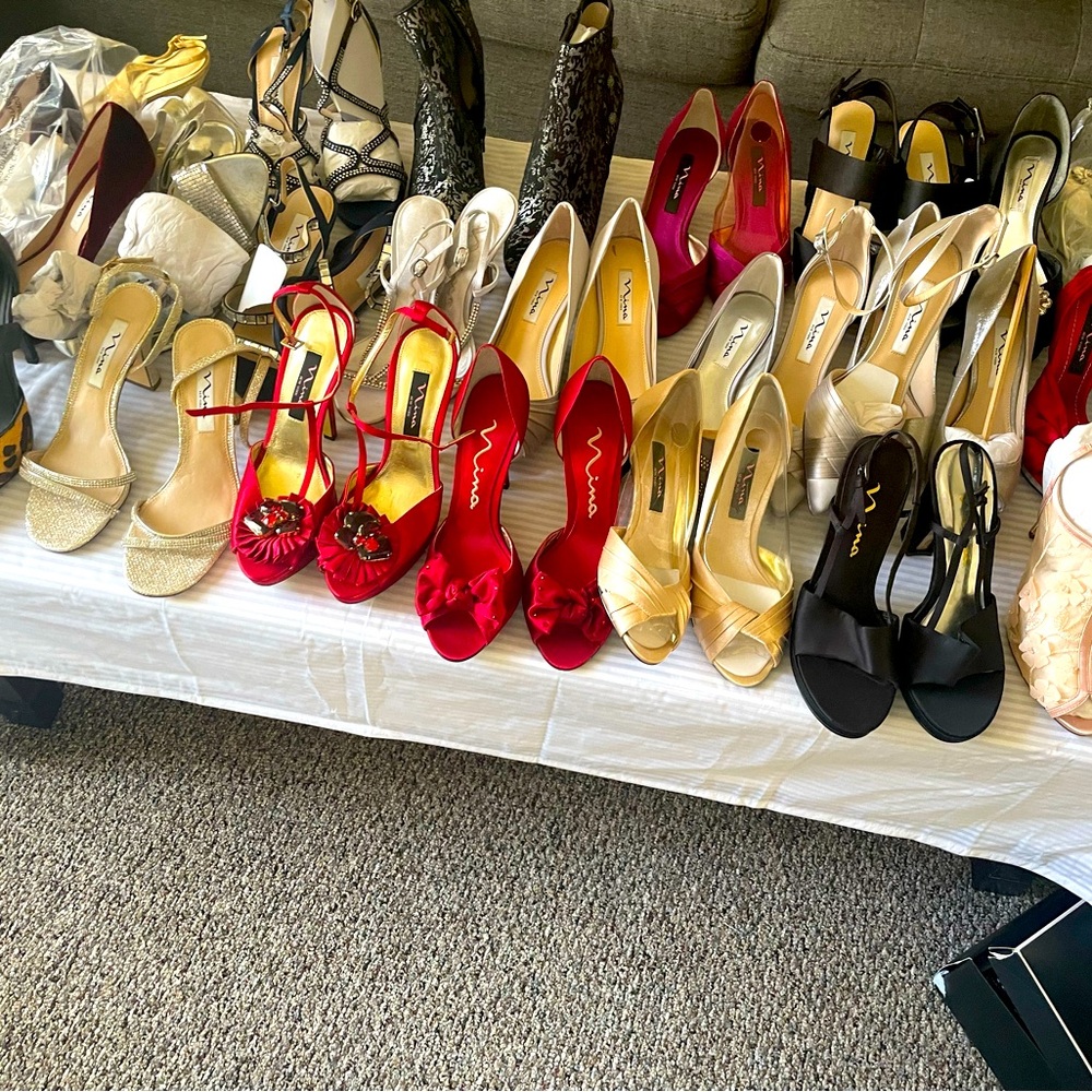 Brand new Nina 6.5 shoes &  bags  . . They are stylish and fun .
